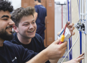 Ausbildung-zum-Elektroniker_Herbert-290x210